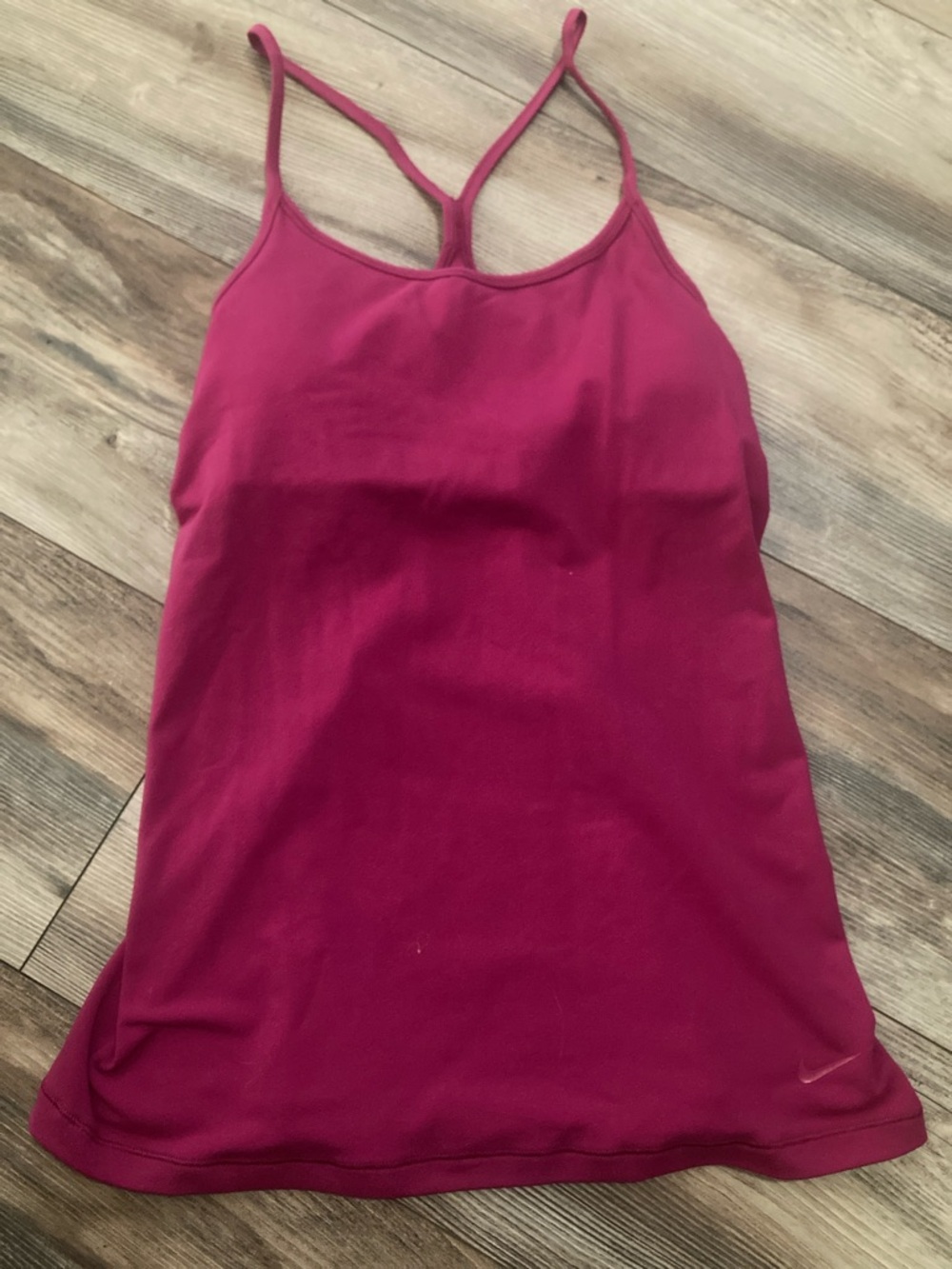 Nike Women’s Fuschia Racerback Workout Tank with Built-in Bra & Pads Size M